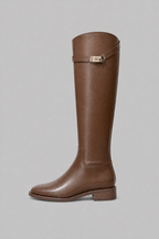 Knee High Riding Boots with Turn Lock Strap Noor Laurent