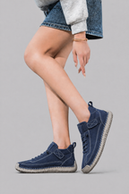 Mid Top Walking Trainers with Stitched Sole Noor Laurent